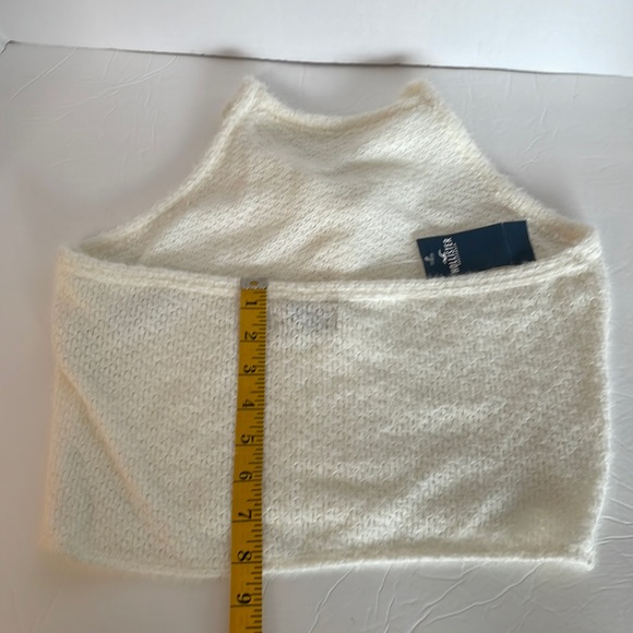 Hollister white, fuzzy halter top women’s size L NWT - Picture 12 of 13
